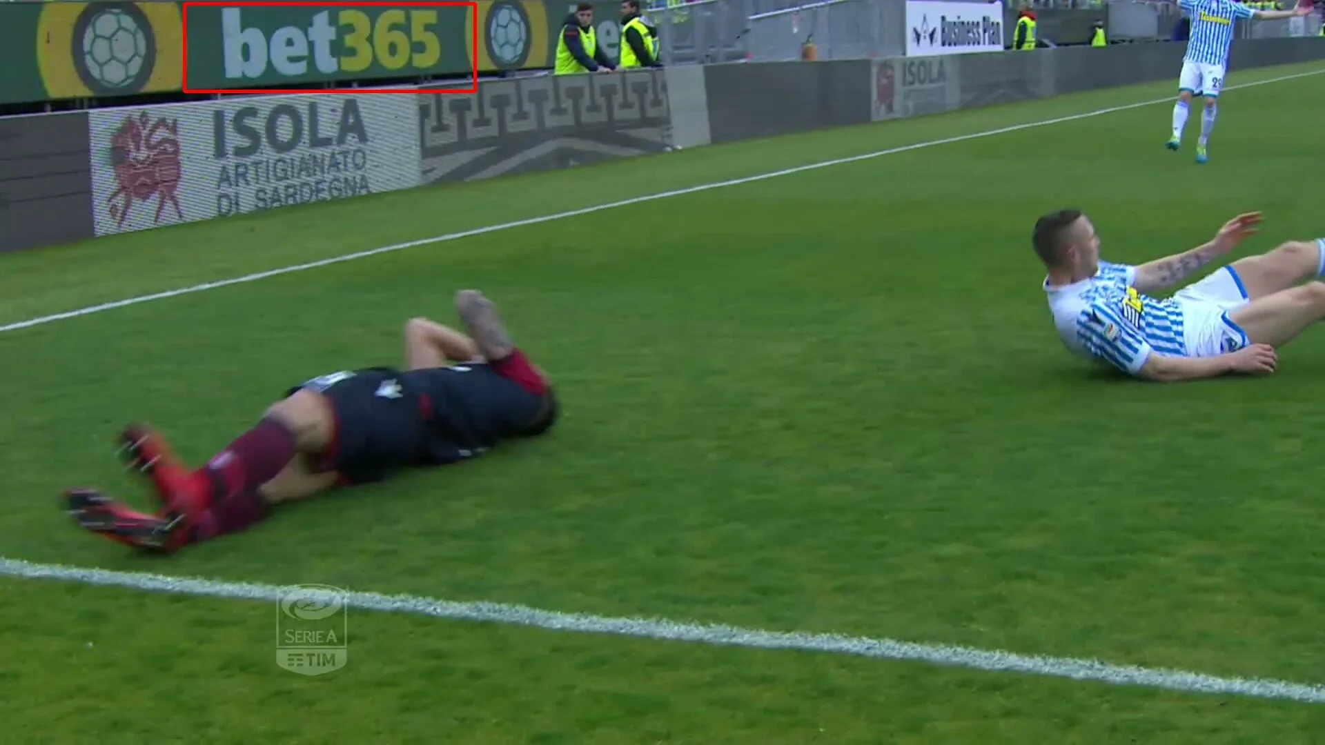 brand tracking football game